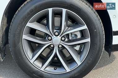 Внедорожник / Кроссовер Land Rover Range Rover Evoque 2024 в 