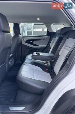 Внедорожник / Кроссовер Land Rover Range Rover Evoque 2024 в 