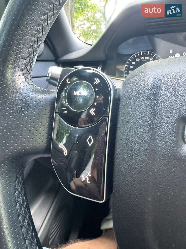 Внедорожник / Кроссовер Land Rover Range Rover Evoque 2019 в Киеве