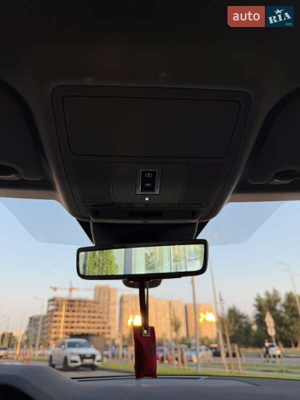 Внедорожник / Кроссовер Land Rover Range Rover Evoque 2019 в Киеве фото 25 Внедорожник / Кроссовер Land Rover Range Rover Evoque 2019 в Киеве