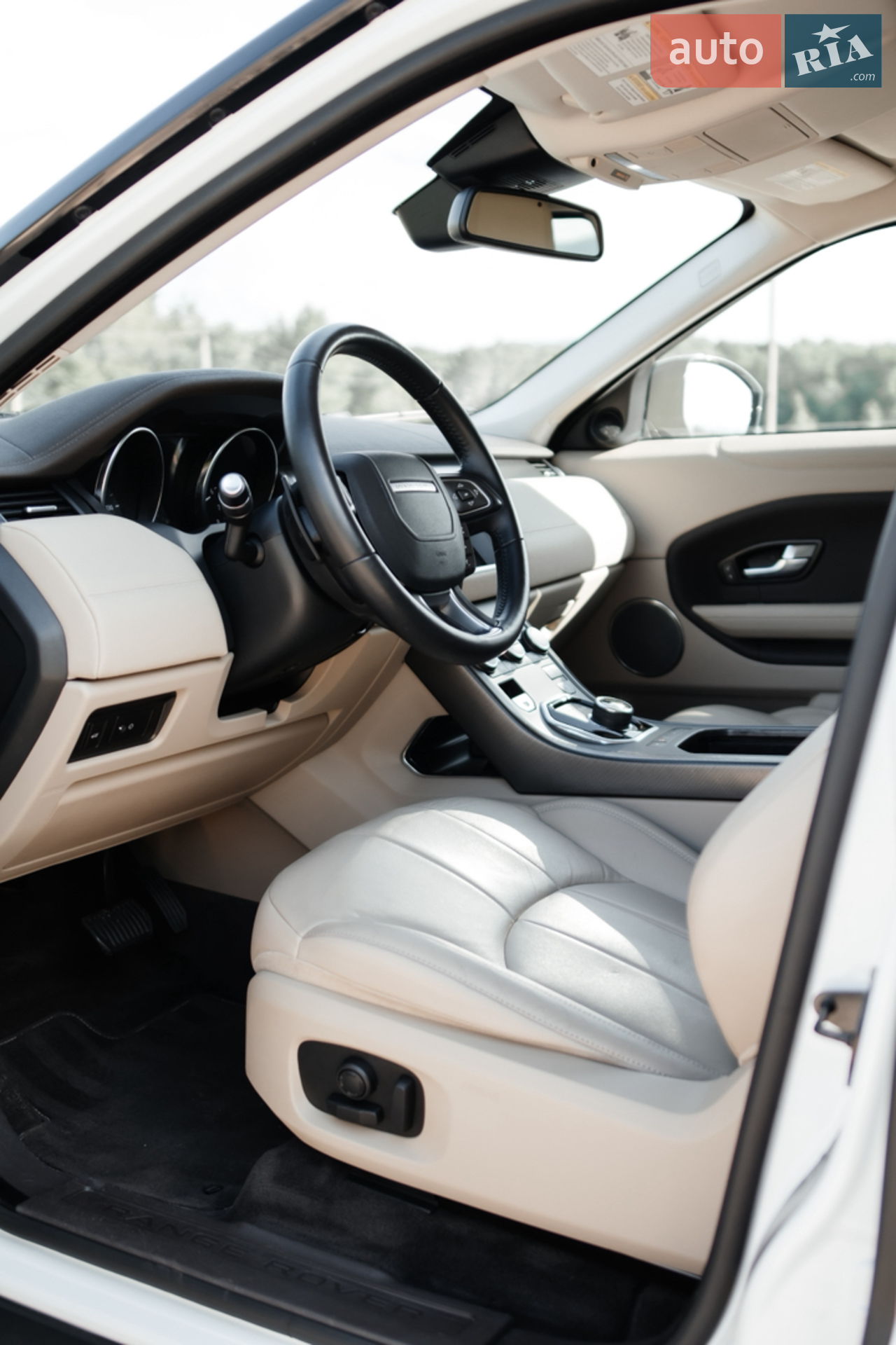 2018 Land Rover Range Rover Evoque - мініатюра 31