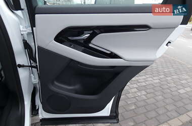 Внедорожник / Кроссовер Land Rover Range Rover Evoque 2024 в 