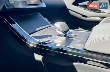 Внедорожник / Кроссовер Land Rover Range Rover Evoque 2024 в 