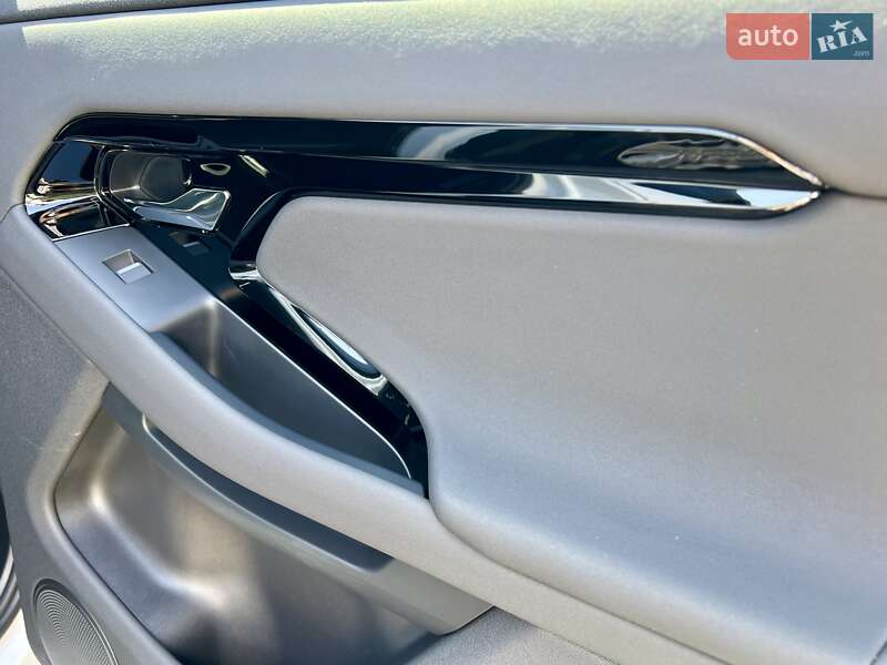 Внедорожник / Кроссовер Land Rover Range Rover Evoque 2024 в Киеве фото 45 Внедорожник / Кроссовер Land Rover Range Rover Evoque 2024 в Киеве