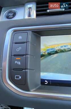 Внедорожник / Кроссовер Land Rover Range Rover Evoque 2016 в 