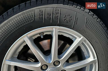 Внедорожник / Кроссовер Land Rover Range Rover Evoque 2015 в 