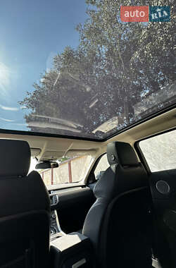 Внедорожник / Кроссовер Land Rover Range Rover Evoque 2015 в 