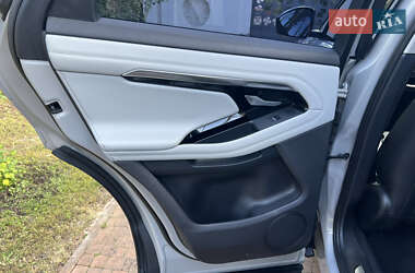 Внедорожник / Кроссовер Land Rover Range Rover Evoque 2020 в 
