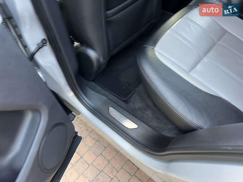 Позашляховик / Кросовер Land Rover Range Rover Evoque 2020 в Києві