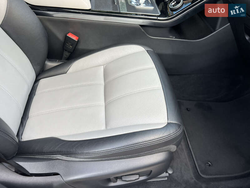 Внедорожник / Кроссовер Land Rover Range Rover Evoque 2020 в Киеве