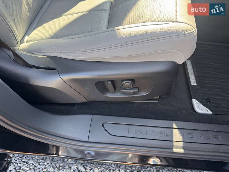 Внедорожник / Кроссовер Land Rover Range Rover Evoque 2019 в Тернополе