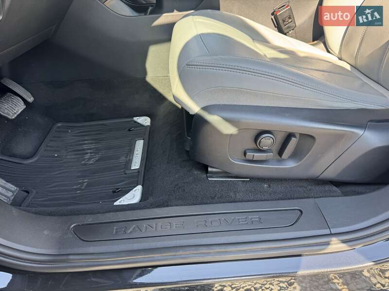 Внедорожник / Кроссовер Land Rover Range Rover Evoque 2019 в Тернополе
