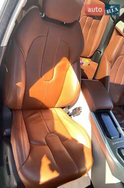 Внедорожник / Кроссовер Land Rover Range Rover Evoque 2012 в 