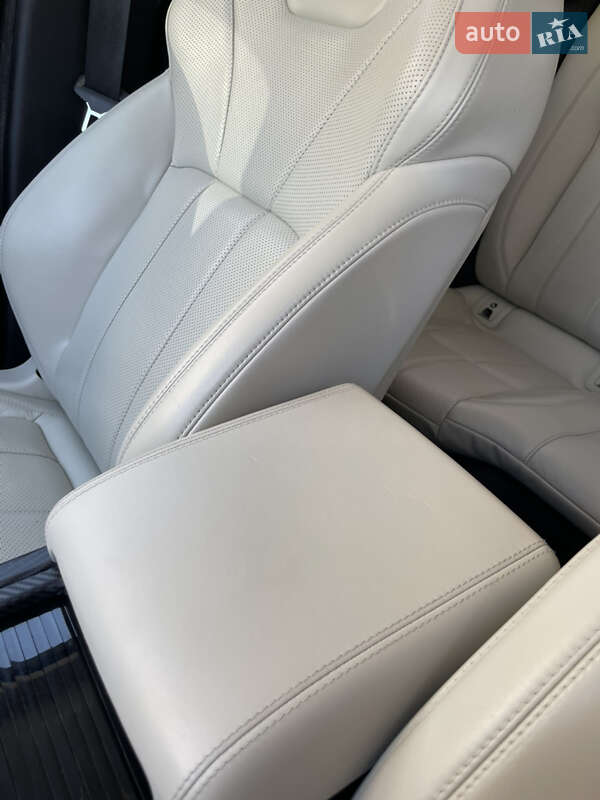 Внедорожник / Кроссовер Land Rover Range Rover Evoque 2017 в Ивано-Франковске