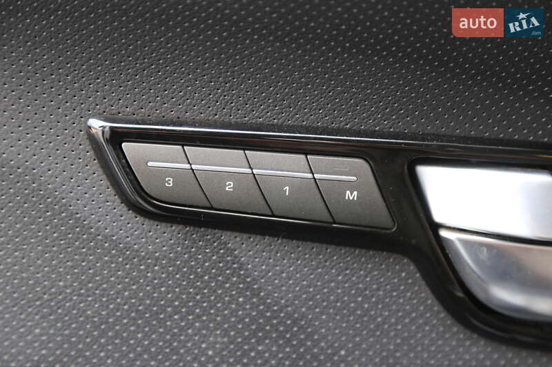 Внедорожник / Кроссовер Land Rover Range Rover Evoque 2012 в Киеве