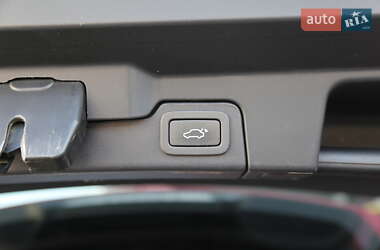 Позашляховик / Кросовер Land Rover Range Rover Evoque 2014 в  фото 29 Позашляховик / Кросовер Land Rover Range Rover Evoque 2014 в