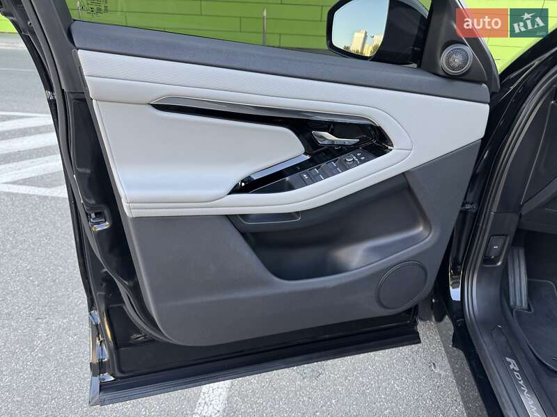Внедорожник / Кроссовер Land Rover Range Rover Evoque 2021 в Киеве