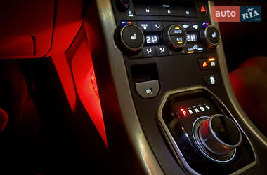 Внедорожник / Кроссовер Land Rover Range Rover Evoque 2014 в 