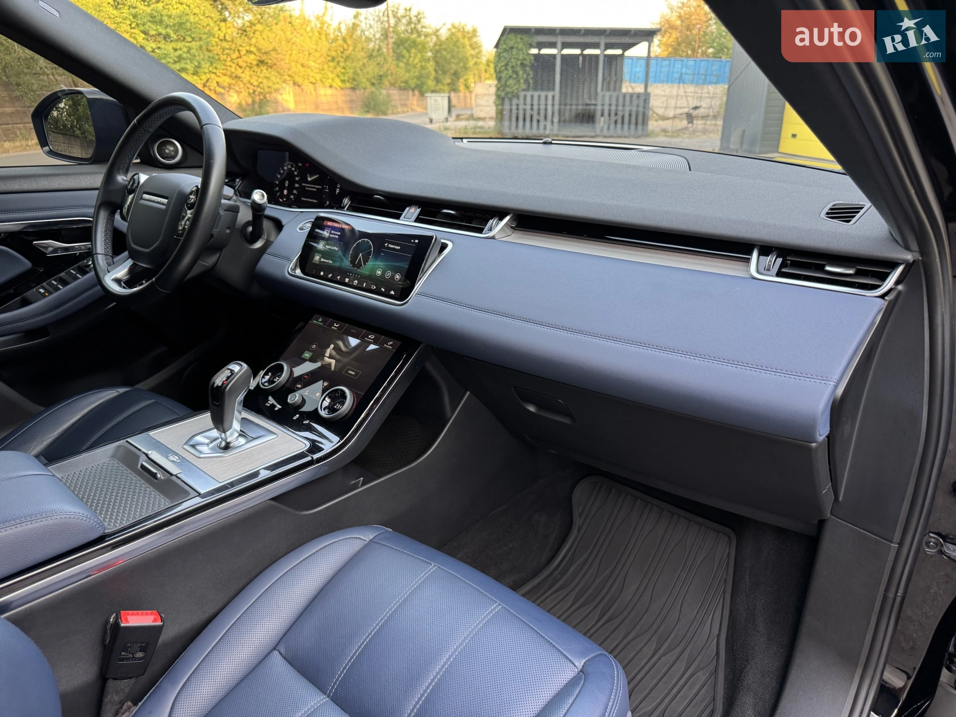 2019 Land Rover Range Rover Evoque - мініатюра 26