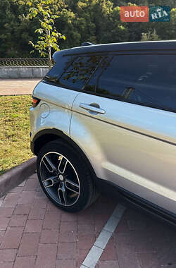 Внедорожник / Кроссовер Land Rover Range Rover Evoque 2017 в 
