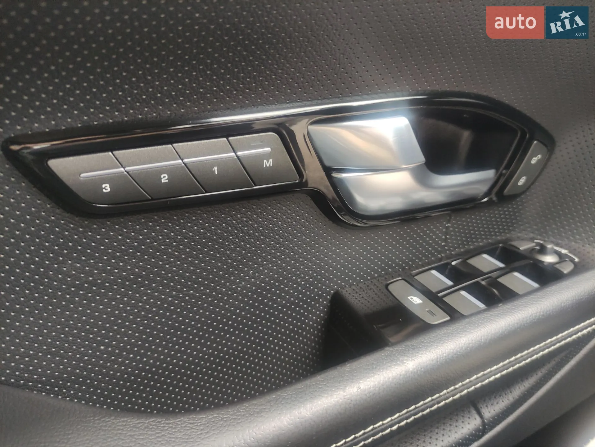 2012 Land Rover Range Rover Evoque - мініатюра 35