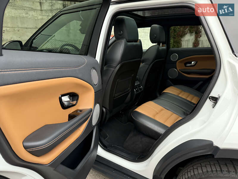 Внедорожник / Кроссовер Land Rover Range Rover Evoque 2015 в Ровно