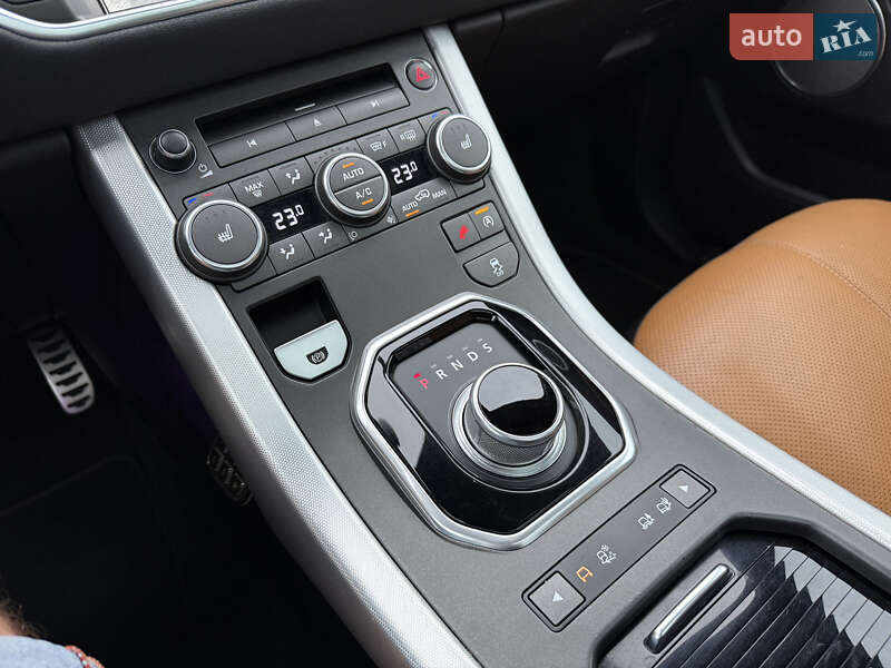 Внедорожник / Кроссовер Land Rover Range Rover Evoque 2015 в Ровно