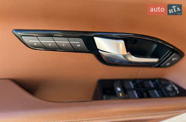 Внедорожник / Кроссовер Land Rover Range Rover Evoque 2012 в 