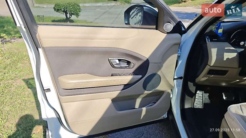 Внедорожник / Кроссовер Land Rover Range Rover Evoque 2016 в Киеве фото 10 Внедорожник / Кроссовер Land Rover Range Rover Evoque 2016 в Киеве