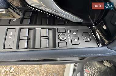 Внедорожник / Кроссовер Land Rover Range Rover Evoque 2019 в 