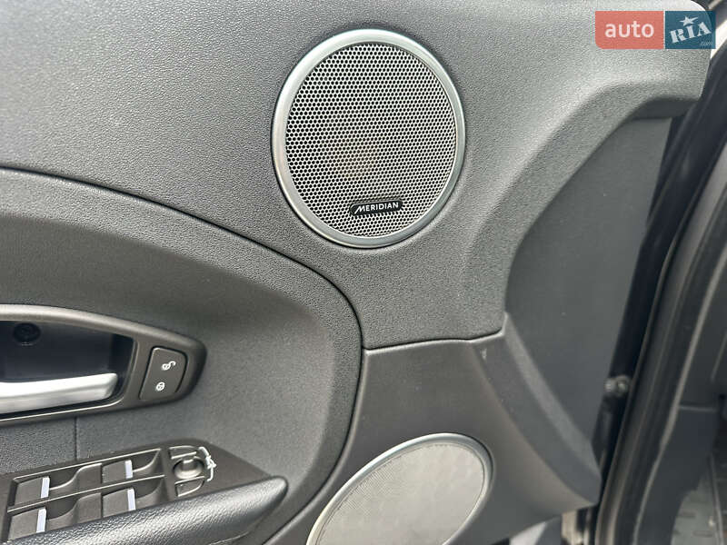 Позашляховик / Кросовер Land Rover Range Rover Evoque 2015 в Чернівцях