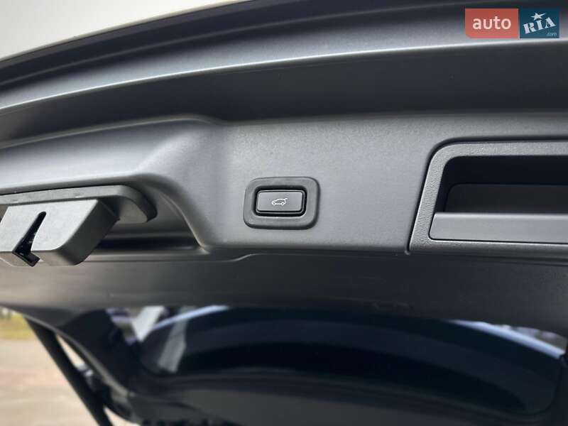 Внедорожник / Кроссовер Land Rover Range Rover Evoque 2019 в Киеве