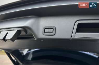 Внедорожник / Кроссовер Land Rover Range Rover Evoque 2019 в 