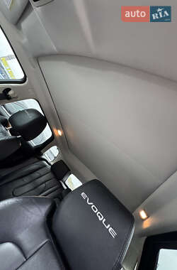 Внедорожник / Кроссовер Land Rover Range Rover Evoque 2015 в 