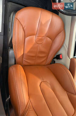 Внедорожник / Кроссовер Land Rover Range Rover Evoque 2011 в 