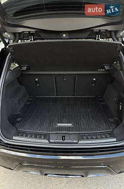 Позашляховик / Кросовер Land Rover Range Rover Evoque 2024 в 