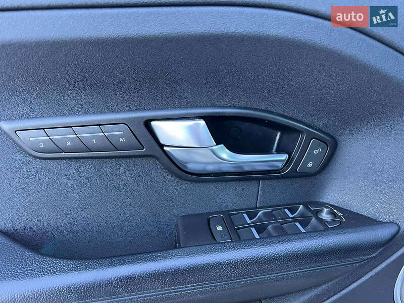 Позашляховик / Кросовер Land Rover Range Rover Evoque 2015 в Львові
