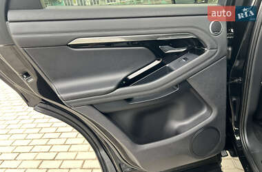 Позашляховик / Кросовер Land Rover Range Rover Evoque 2022 в 