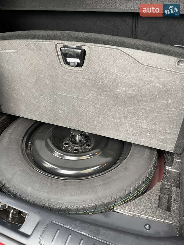 Внедорожник / Кроссовер Land Rover Range Rover Evoque 2018 в Чернигове фото 27 Внедорожник / Кроссовер Land Rover Range Rover Evoque 2018 в Чернигове