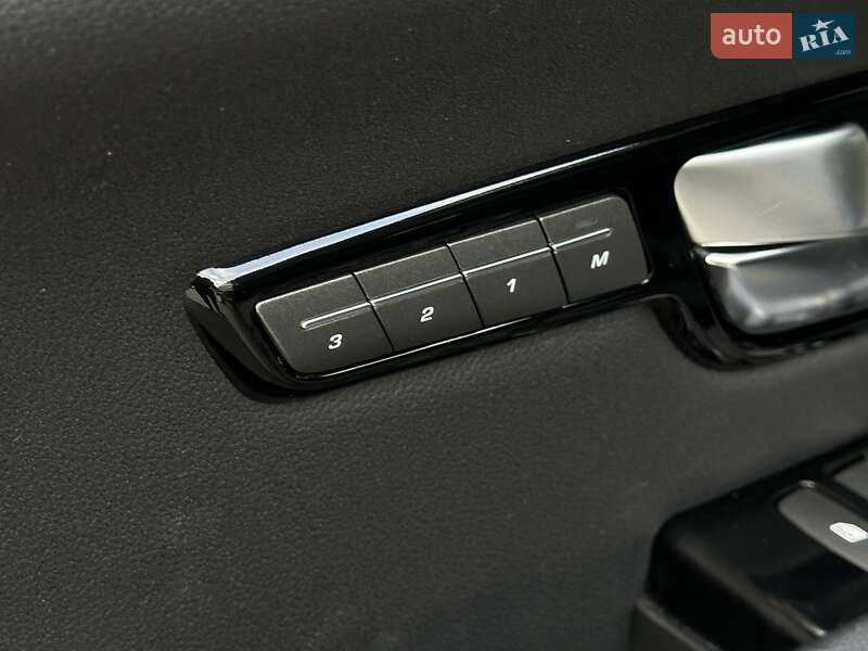 Позашляховик / Кросовер Land Rover Range Rover Evoque 2016 в Мукачевому фото 31 Позашляховик / Кросовер Land Rover Range Rover Evoque 2016 в Мукачевому