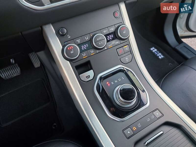 Внедорожник / Кроссовер Land Rover Range Rover Evoque 2016 в Киеве фото 27 Внедорожник / Кроссовер Land Rover Range Rover Evoque 2016 в Киеве