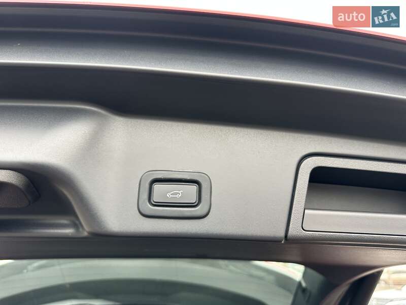 Позашляховик / Кросовер Land Rover Range Rover Evoque 2019 в Києві