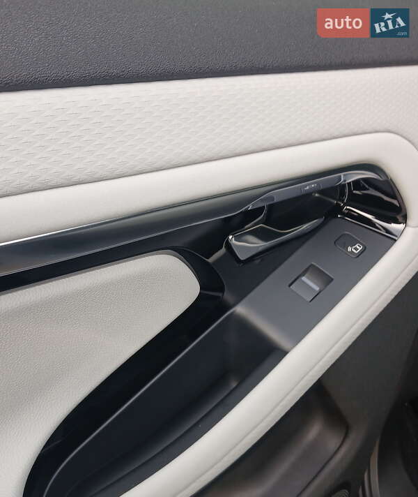 Внедорожник / Кроссовер Land Rover Range Rover Evoque 2020 в Киеве фото 44 Внедорожник / Кроссовер Land Rover Range Rover Evoque 2020 в Киеве