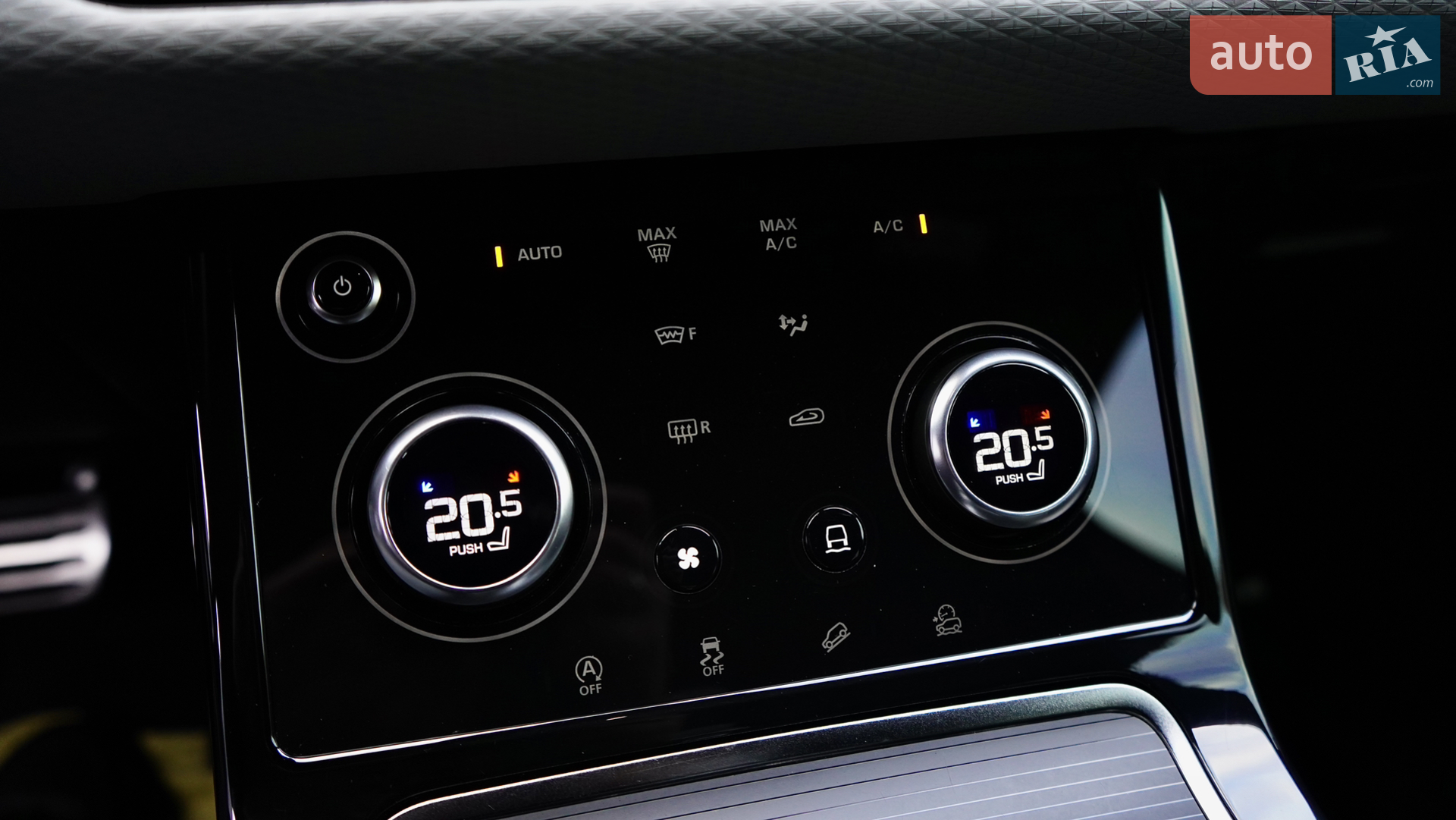 2019 Land Rover Range Rover Evoque - мініатюра 37