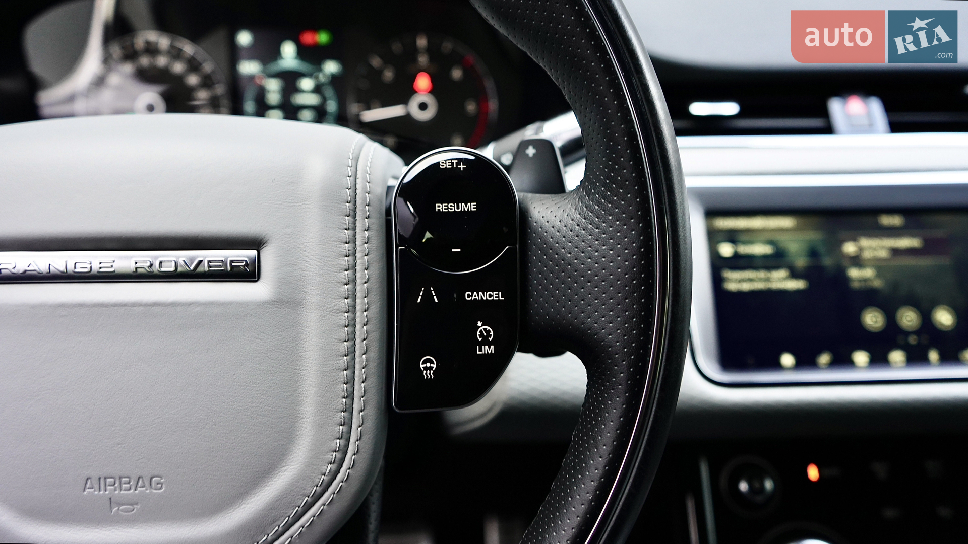 2019 Land Rover Range Rover Evoque - мініатюра 31