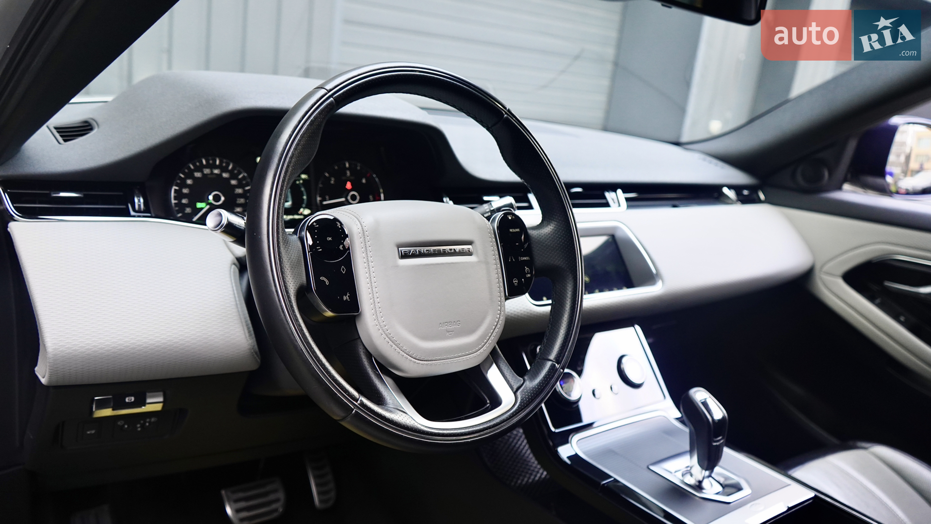 2019 Land Rover Range Rover Evoque - мініатюра 26