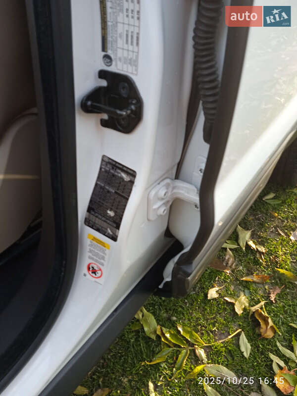 Позашляховик / Кросовер Land Rover Range Rover Evoque 2014 в Козові фото 25 Позашляховик / Кросовер Land Rover Range Rover Evoque 2014 в Козові