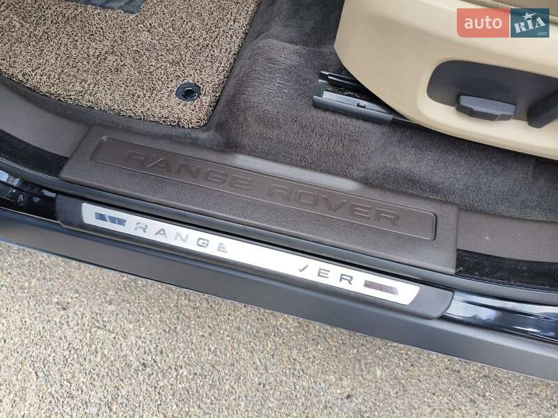 Внедорожник / Кроссовер Land Rover Range Rover Evoque 2017 в Кривом Роге фото 25 Внедорожник / Кроссовер Land Rover Range Rover Evoque 2017 в Кривом Роге