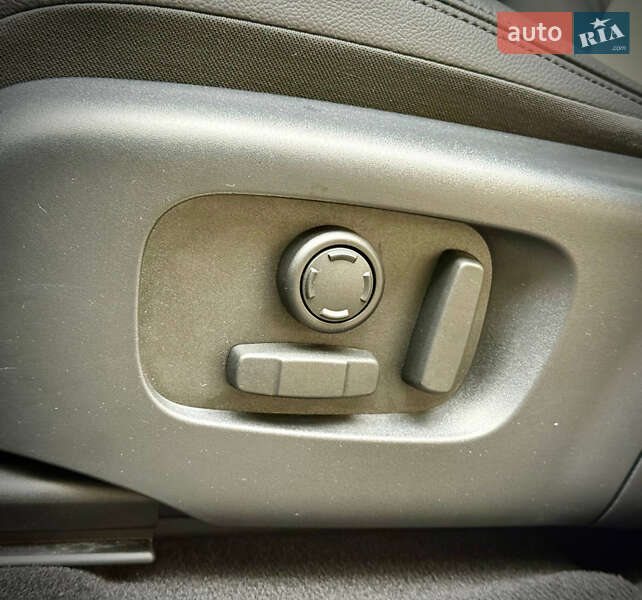 Внедорожник / Кроссовер Land Rover Range Rover Evoque 2022 в Днепре