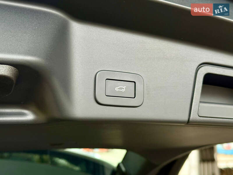 Внедорожник / Кроссовер Land Rover Range Rover Evoque 2022 в Днепре